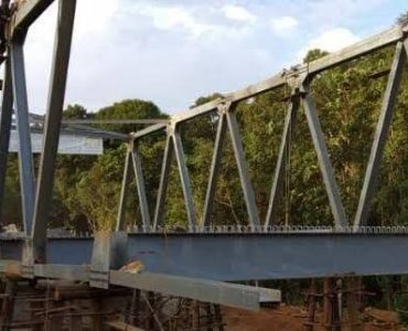 Pemasangan Jembatan Rangka